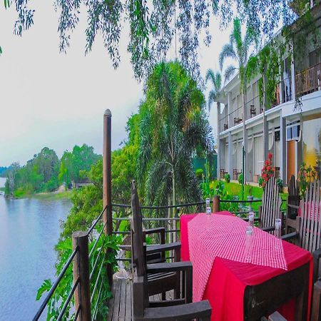 Lake Wind Hotel Tissamaharama Zewnętrze zdjęcie