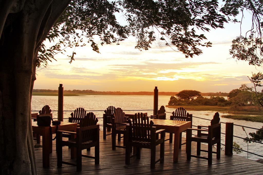 Lake Wind Hotel Tissamaharama Zewnętrze zdjęcie